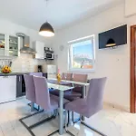 Kastel Stari 20 Διαμέρισμα *