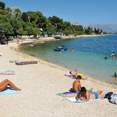 In Kastel Stari With Kitchen * Kastela